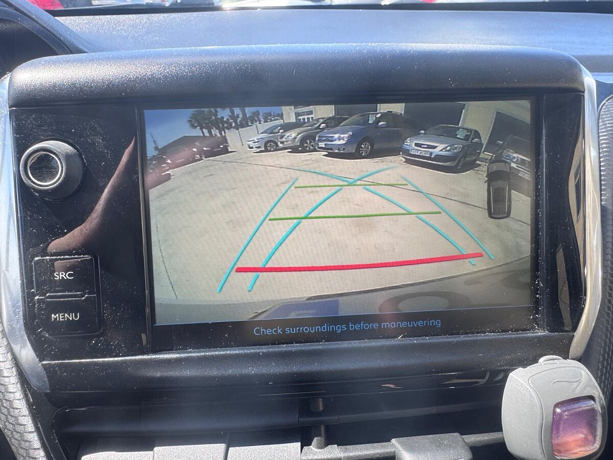 PEUGEOT 2008 ALLURE 1.2 E-THP AUTO SPANISH LHD IN SPAIN 43000 MILES 1 OWNER 2017